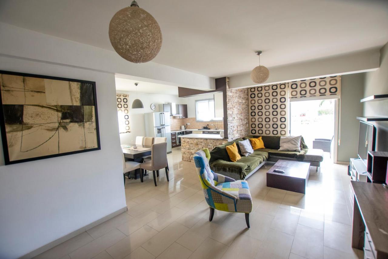 Glabur Stays - The Executive 2 Bdr - Nicosia City, Free Parking & Wifi, Welcomes You!!! Esterno foto